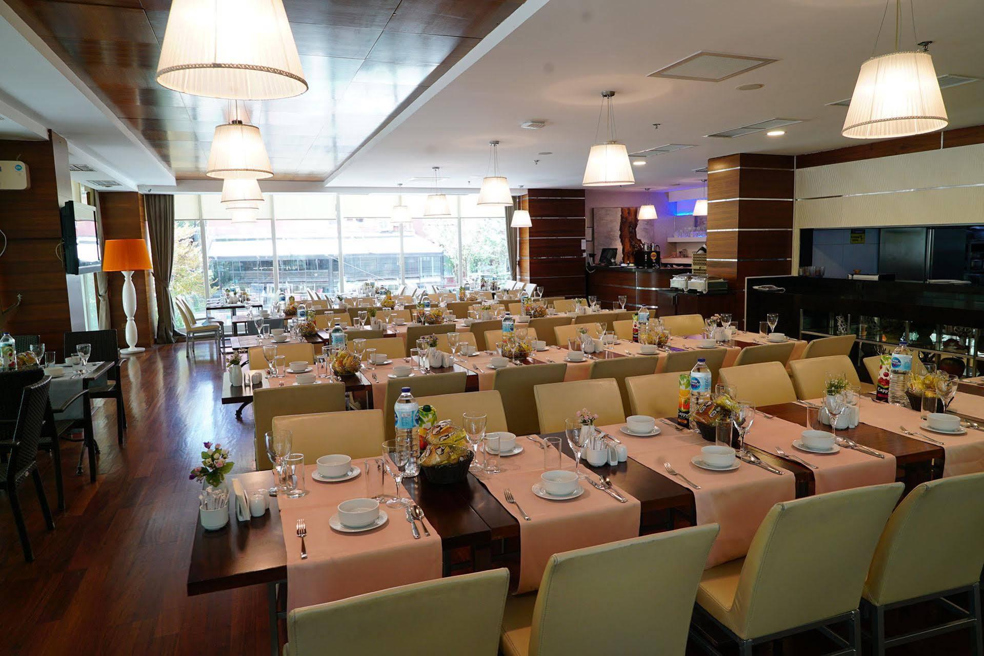 Alba Hotel Ankara Bagian luar foto