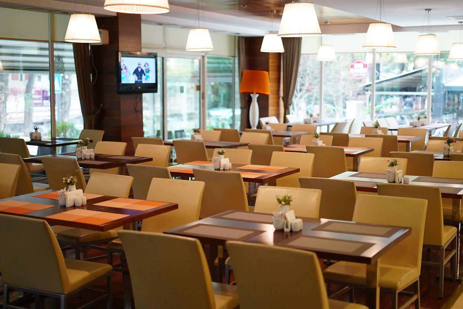 Alba Hotel Ankara Bagian luar foto