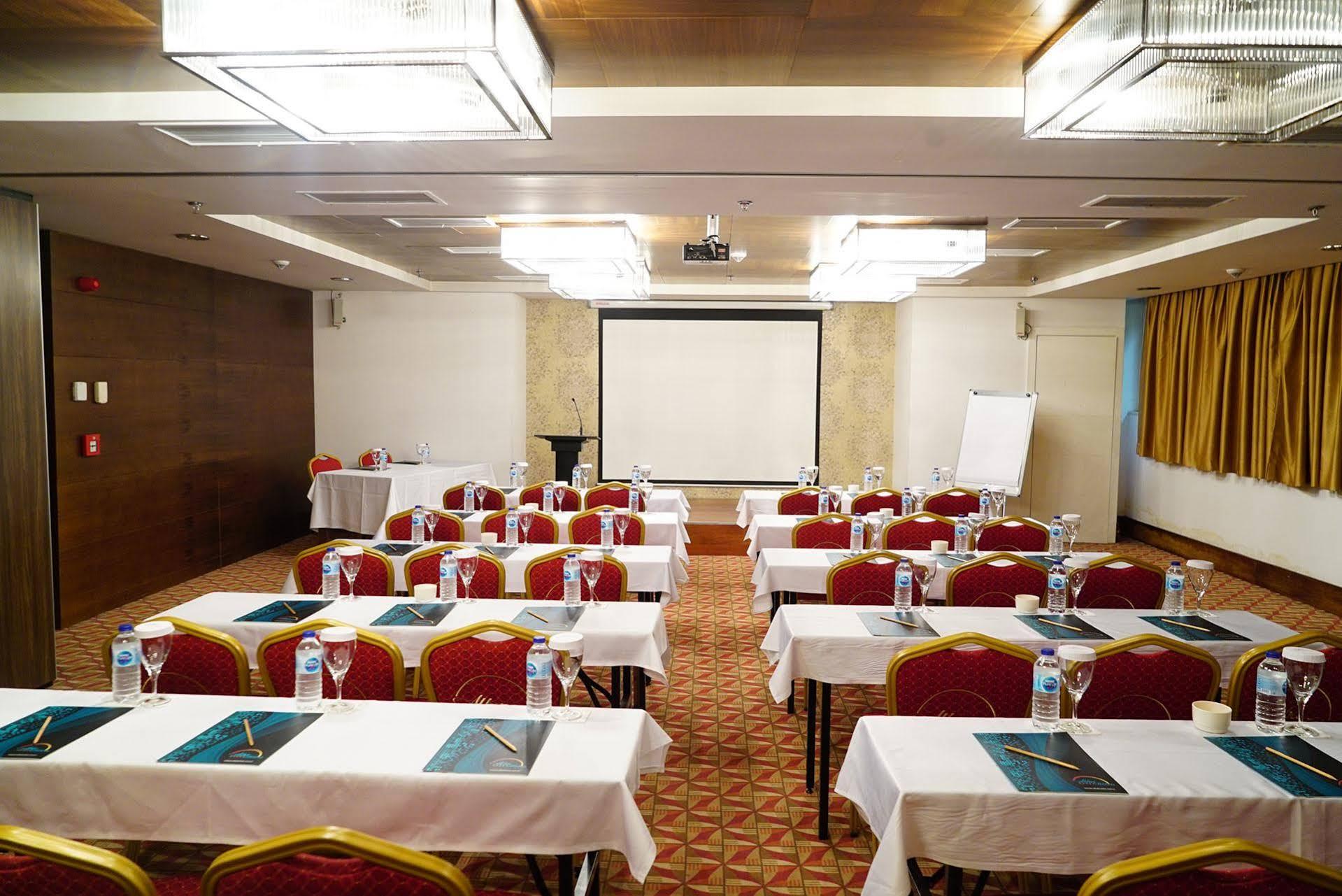 Alba Hotel Ankara Bagian luar foto