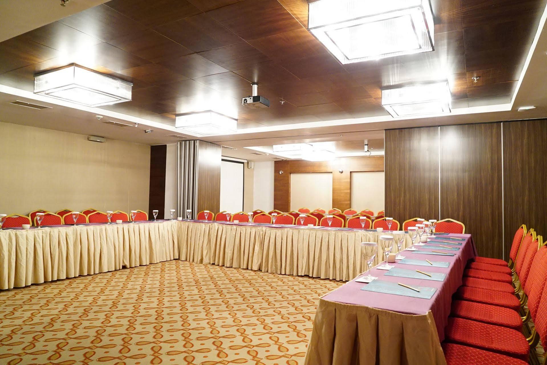 Alba Hotel Ankara Bagian luar foto